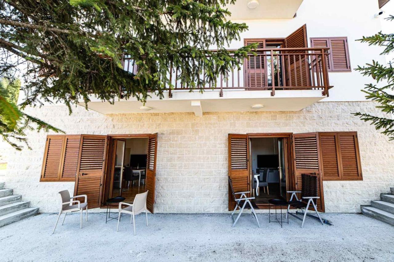 Turisticki Apartmani “Kraljeva Stolica” Žabljak Exteriör bild