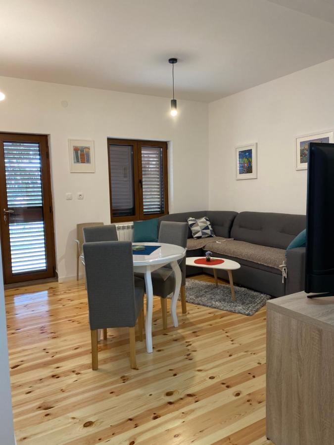Turisticki Apartmani “Kraljeva Stolica” Žabljak Exteriör bild