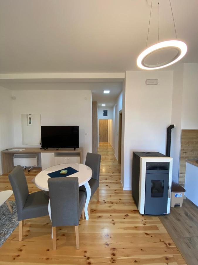 Turisticki Apartmani “Kraljeva Stolica” Žabljak Exteriör bild